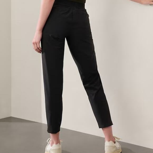 EUC $99 Athleta Brooklyn Mid Rise Ankle Pant Black Size 14 - Picture 3 of 7